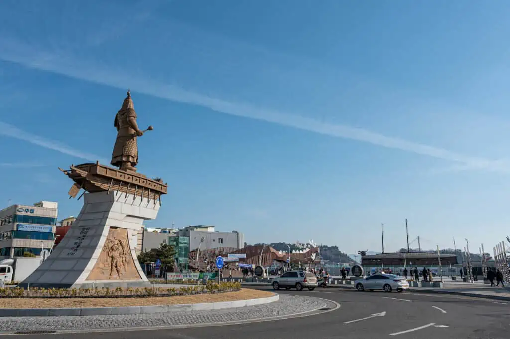 Roundabout at Sun-sin Square in Yeosu
