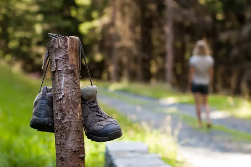 Is hiking barefoot good for your feet?